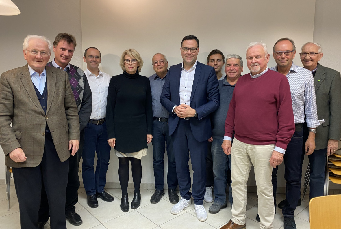 Der neue Ortsvorstand der CDU Korb (v.l.n.r.): Josef Dolzer, Martin Zerrer, Rdiger Schmidt, Susanne Bloching, Dr. Hartmut Franz, Siegfried Lorek MdL (Wahlleiter), Marcel Schwegler, Gerhard Liebhard, Wolfgang Hannig, Friedrich Zimmerle, Robert Leinemann.